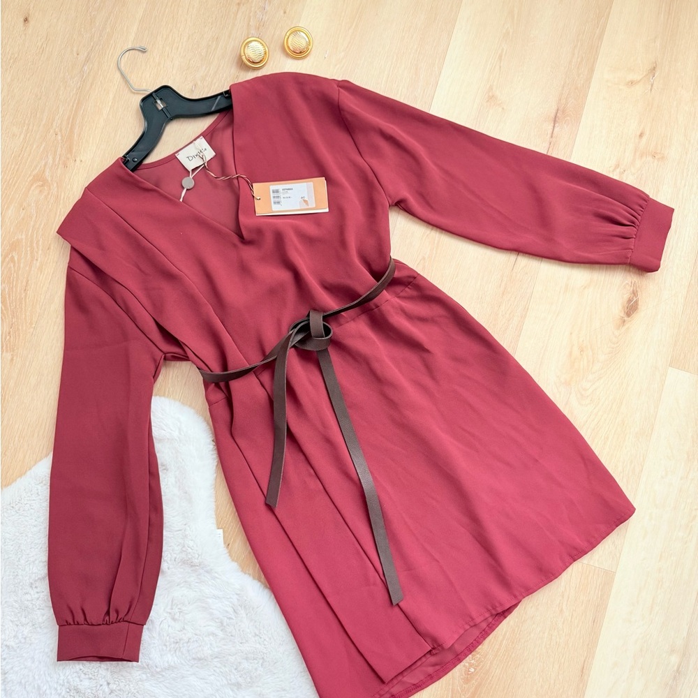 036 Chic Burgundy Dress with V-Neck IT 40 NWT